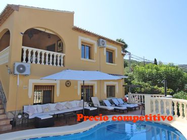 Detached house with pool for sale in Orba