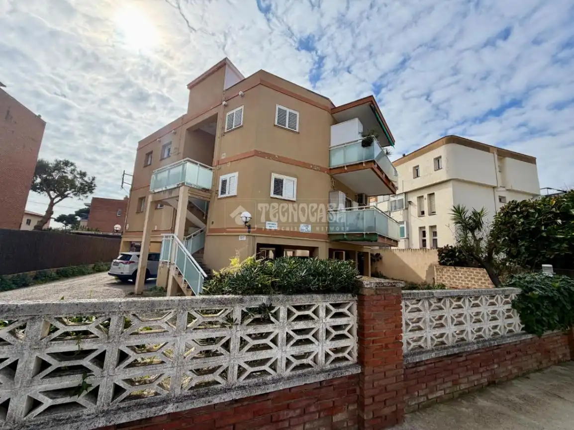 Vista exterior de Piso en venta en Gavà con Terraza