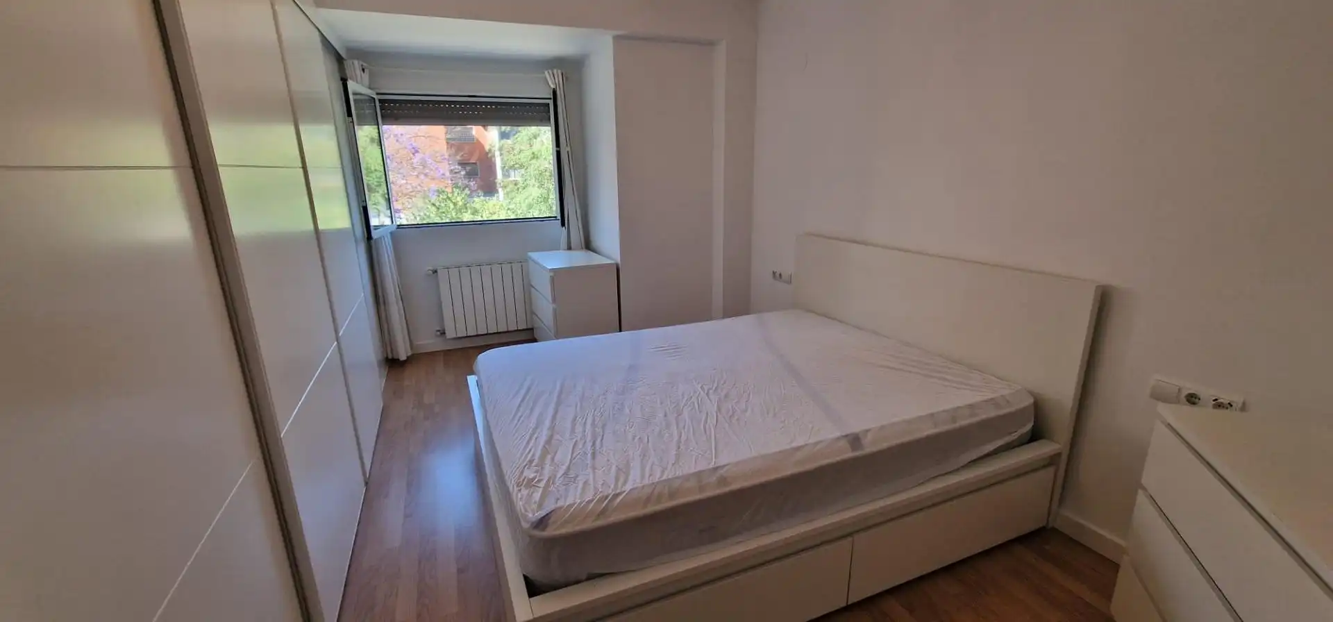 Bedroom of Flat for rent in Mislata  with Air Conditioner and Balcony