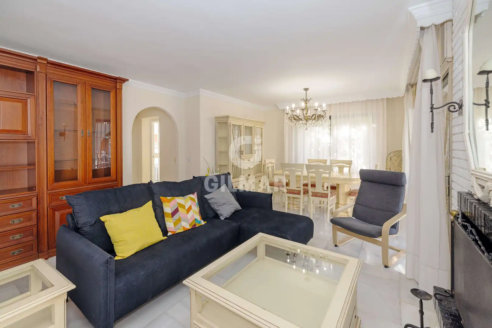 Vista exterior de Casa o xalet en venda en Marbella amb Jardí privat i Piscina