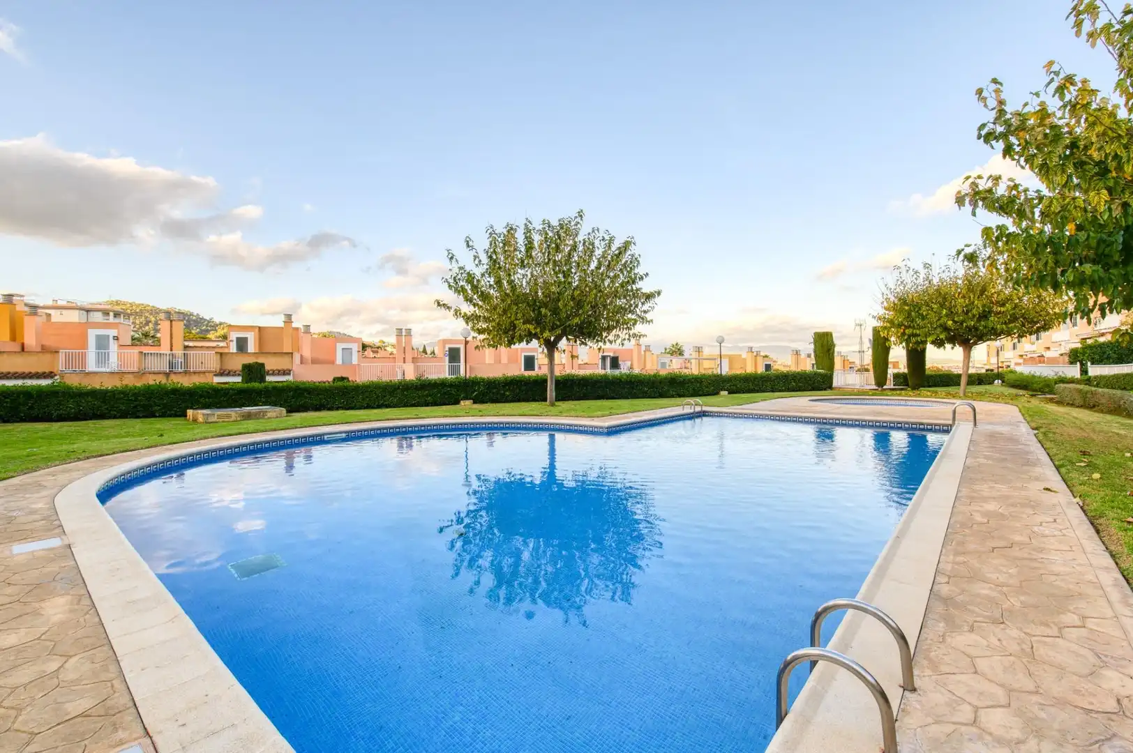 Piscina de Casa adosada en venda en  Palma de Mallorca amb Aire condicionat, Calefacció i Jardí privat