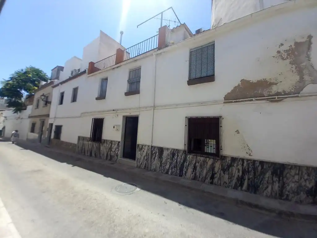 Vista exterior de Casa o chalet en venta en Martos con Terraza y Amueblado