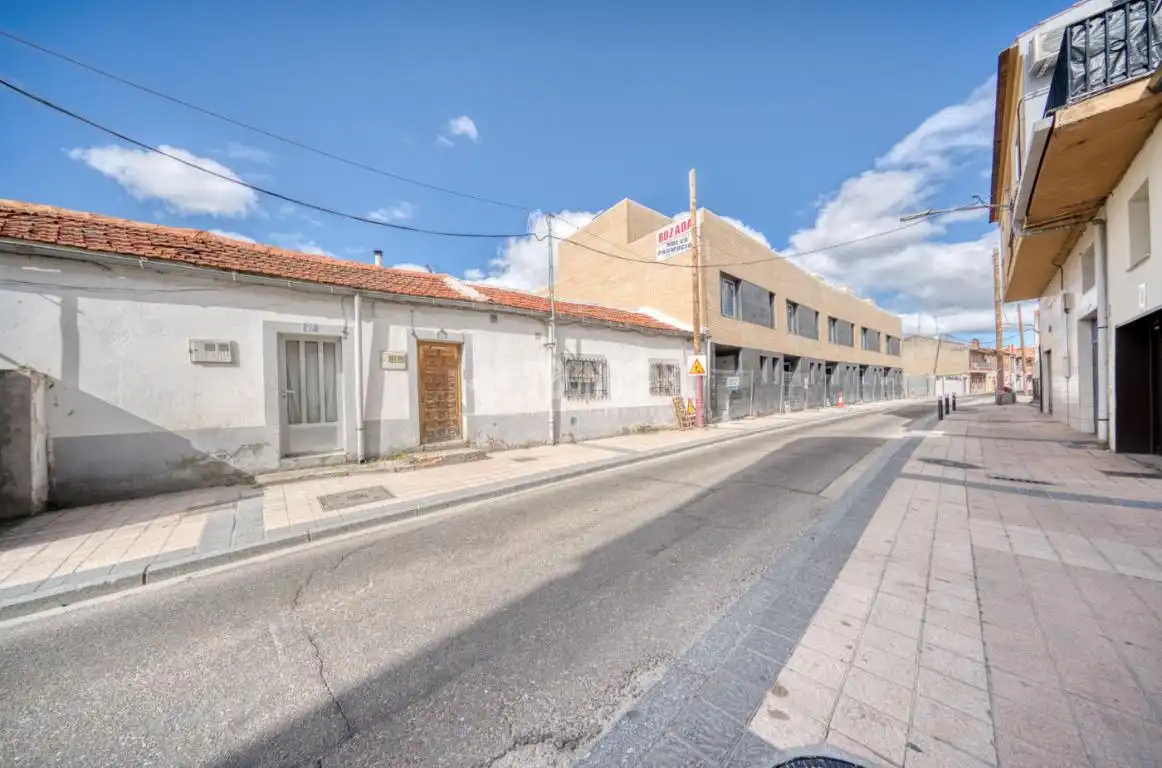 Vista exterior de Casa adosada en venta en Arroyo de la Encomienda con Jardín privado y Terraza