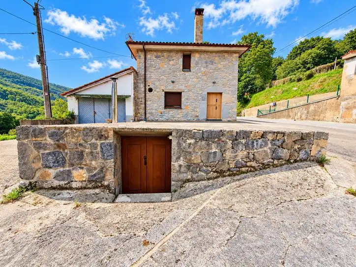 Casa amb terrassa en venda a Candamo, imagen 5