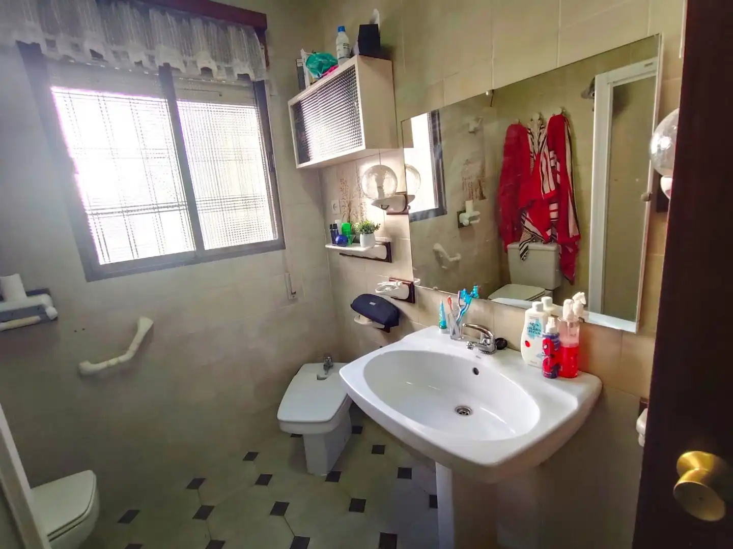 Bathroom of Houses for sale in La Línea de la Concepción  with Terrace