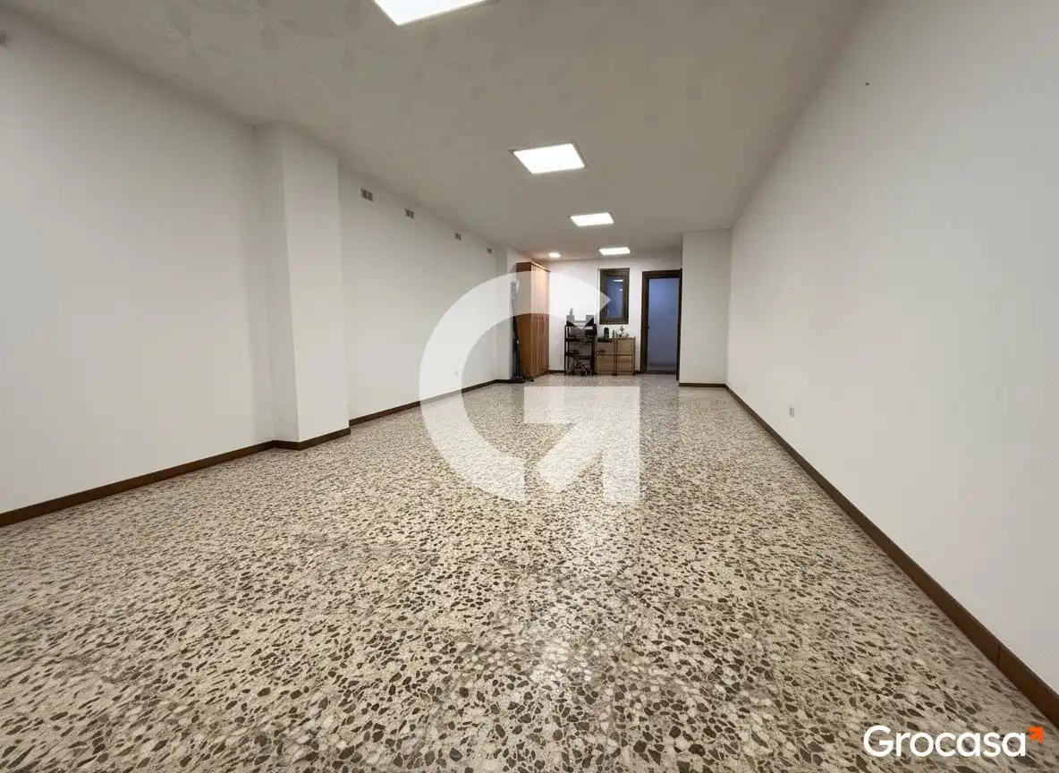 Houses for sale in L'Hospitalet de Llobregat  with Air Conditioner, Terrace and Storage room
