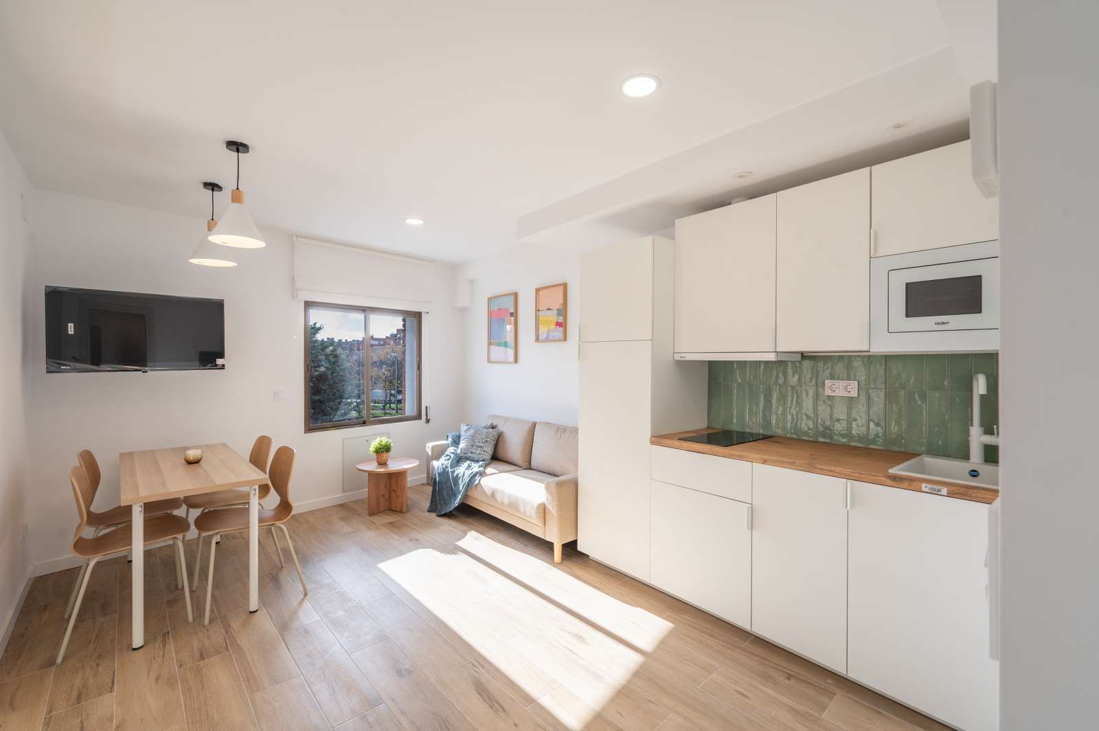 Bedroom of Study to share in  Madrid Capital  with Air Conditioner, Terrace and Furnished