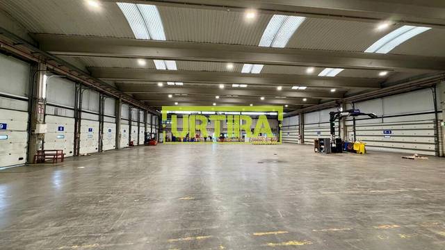 Nave industrial en Alquiler en Antxotxipi Kalea en Azken Portu - Behobia