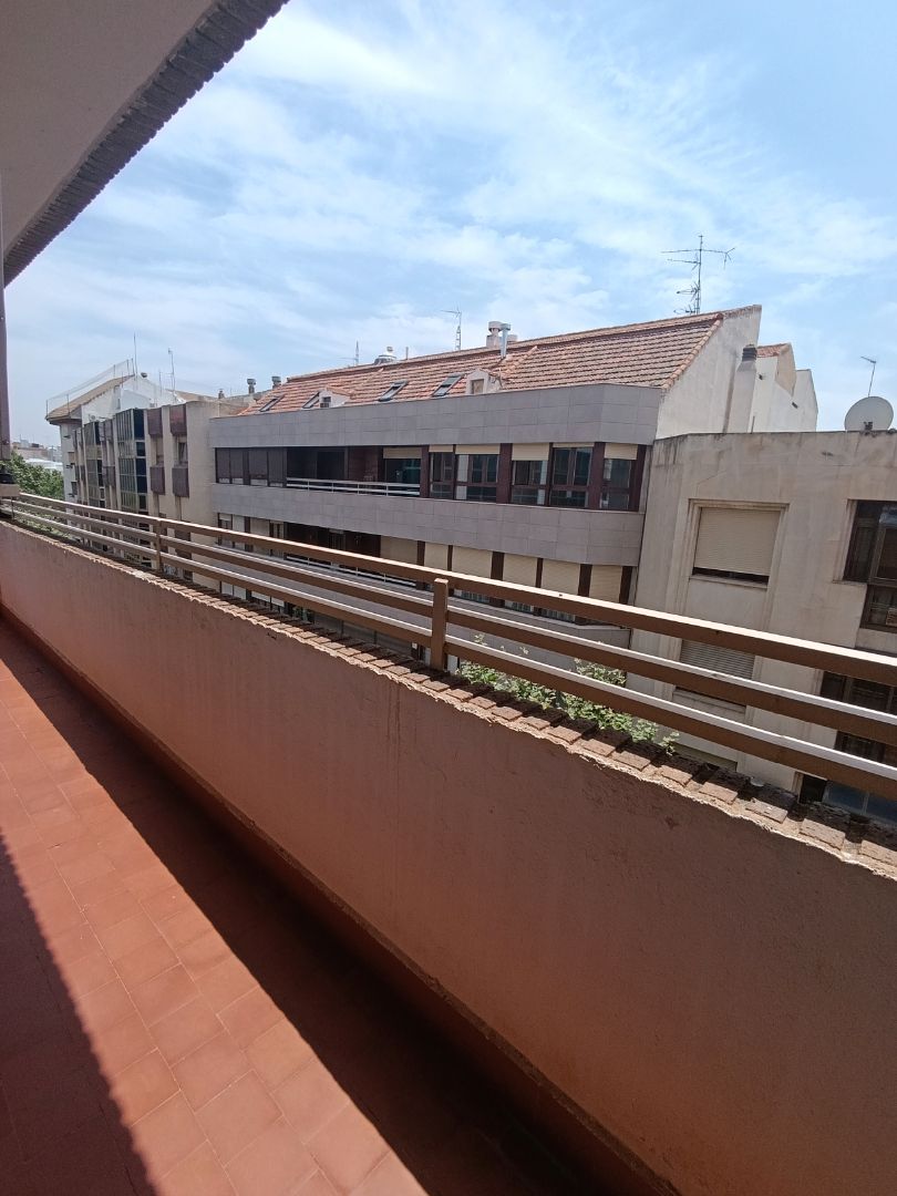 Vista exterior de Piso en venta en Ciudad Real Capital con Aire acondicionado, Calefacción y Terraza