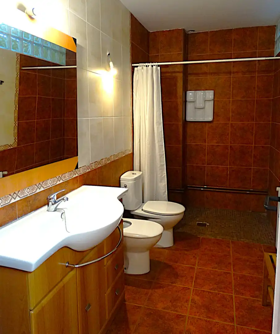 Bany de Casa o xalet en venda en Miño amb Calefacció, Parquet i Terrassa