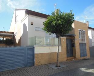 Exterior view of Single-family semi-detached for sale in Leganés