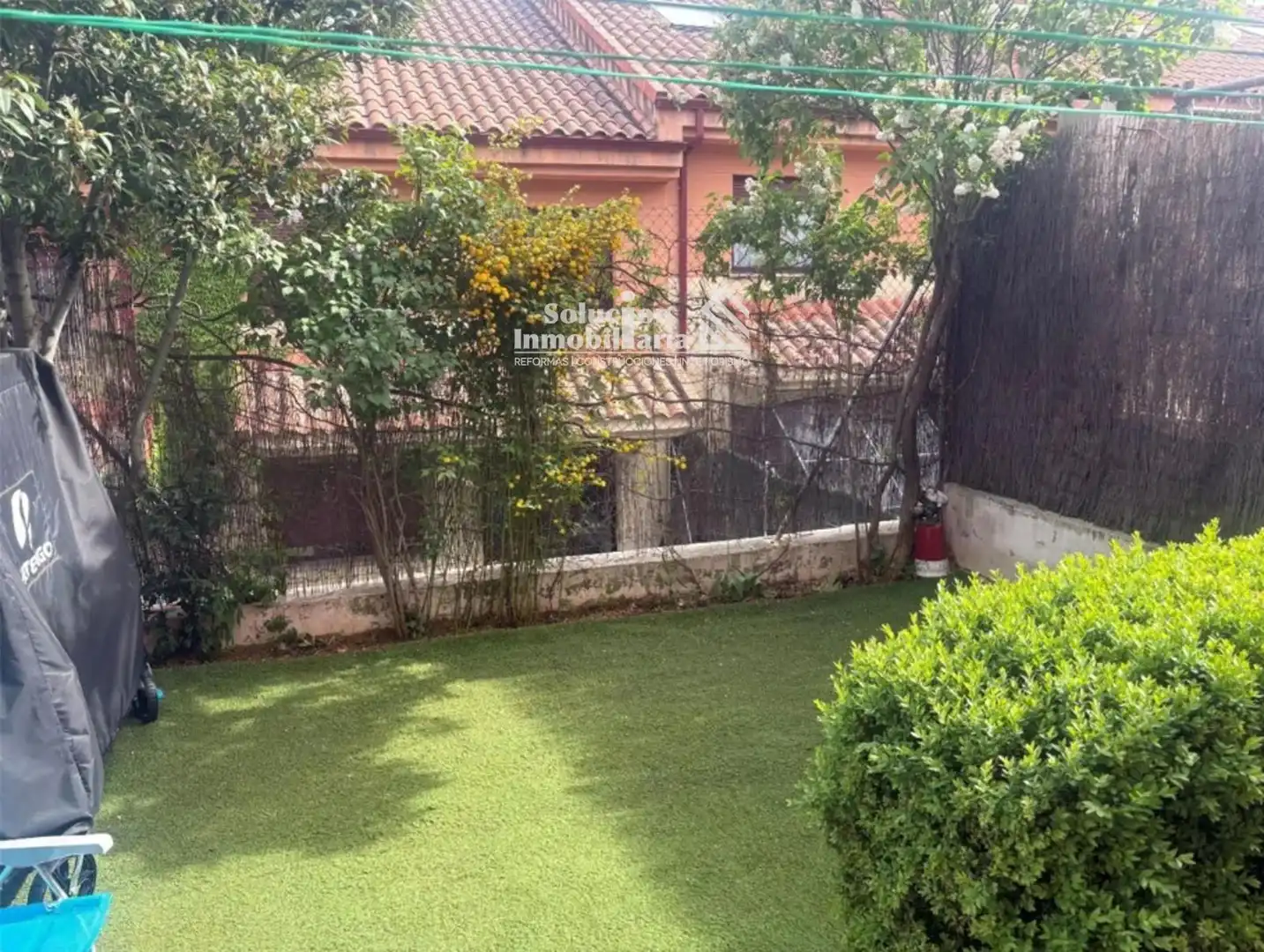 Jardín de Casa adosada en venta en Salamanca Capital con Calefacción, Jardín privado y Amueblado