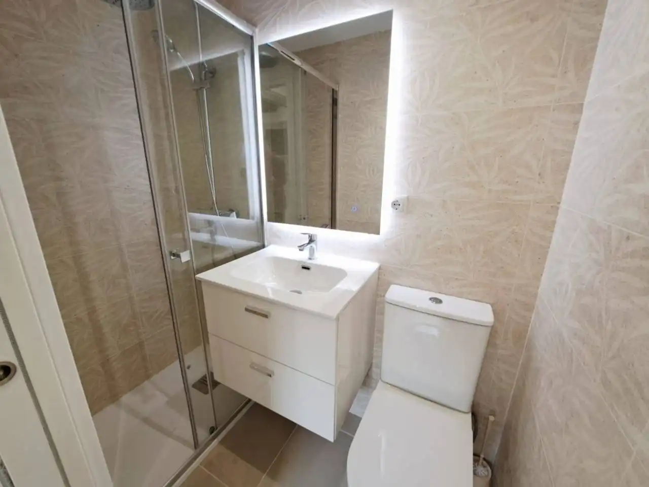 Baño de Piso en venta en Madrid con Aire acondicionado y Amueblado