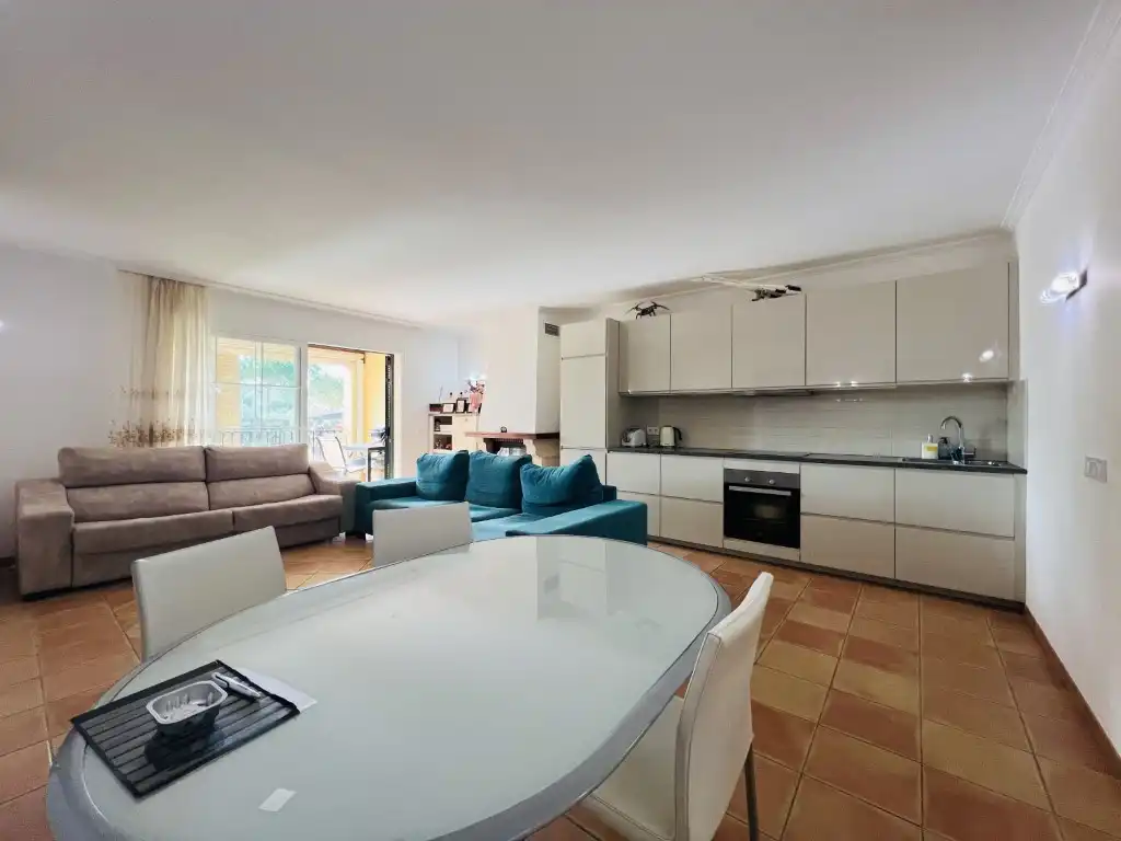Cuina de Apartament de lloguer en Calvià amb Piscina i Moblat