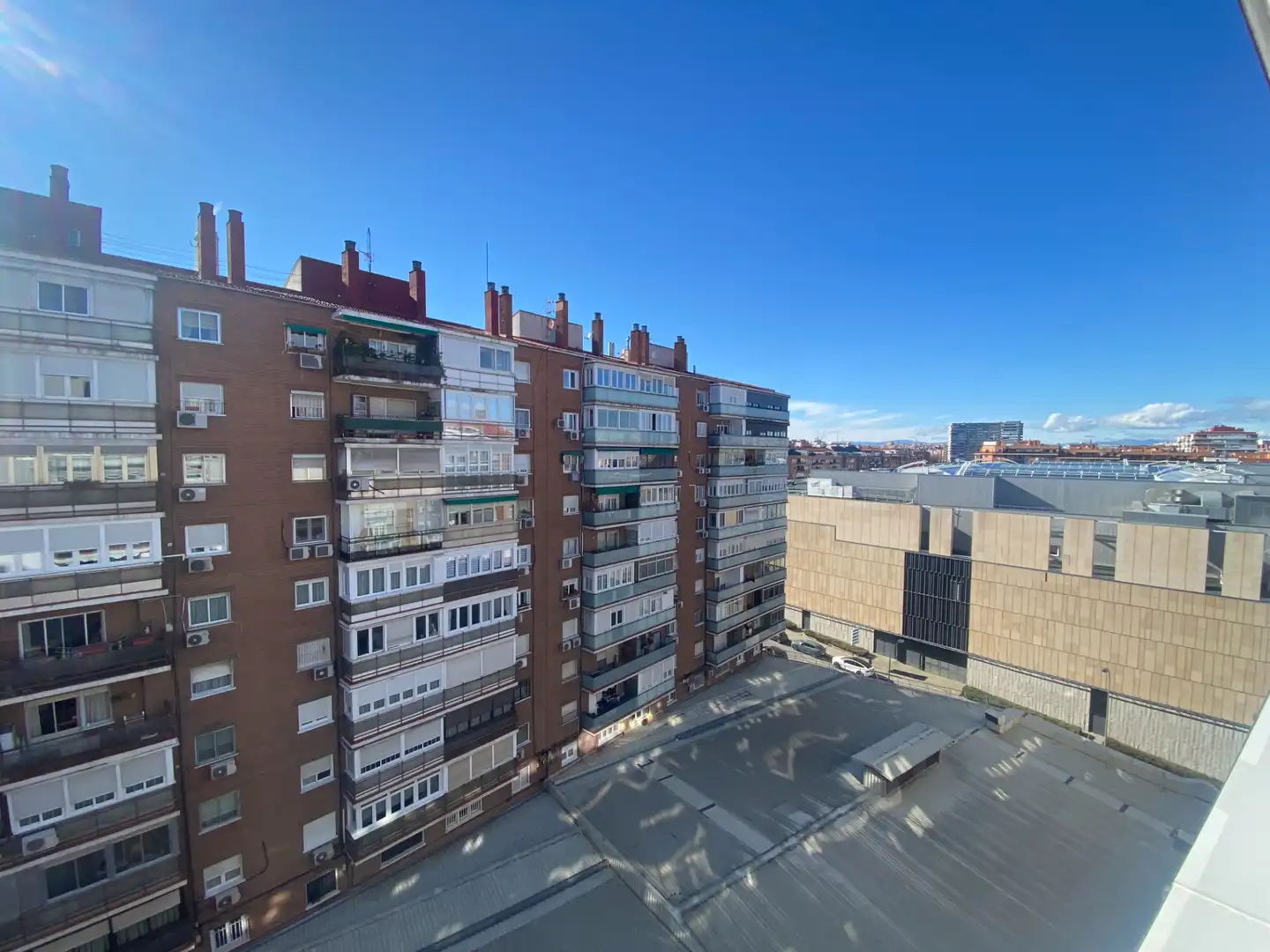 Vista exterior de Pis de lloguer en Madrid amb Aire condicionat, Calefacció i Forn