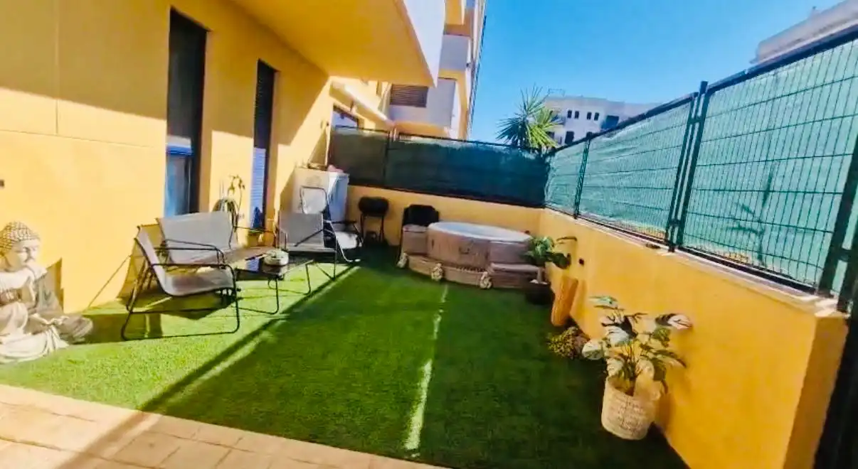 Terraza de Planta baja en venta en Bellreguard con Aire acondicionado, Calefacción y Jardín privado