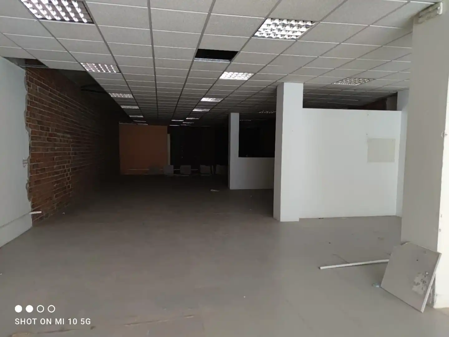 Local comercial de lloguer a Eixample Sud – Migdia, imagen 2