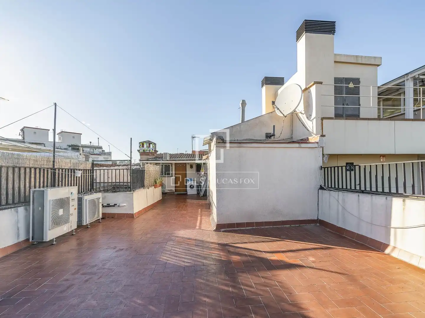 Terrasse von Wohnung zum Verkauf in Barcelona mit Klimaanlage, Terrasse und Balkon