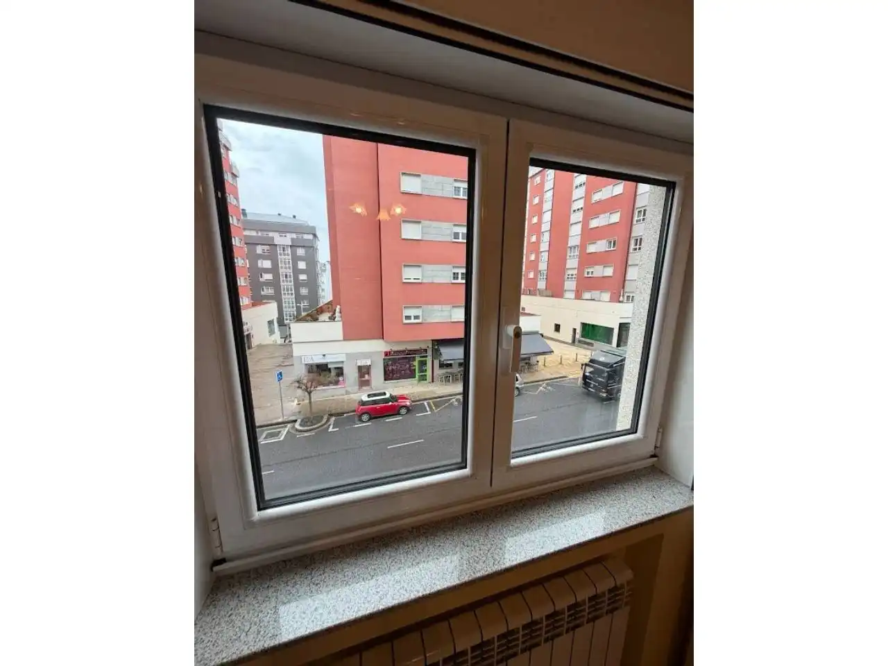 Vista exterior de Apartament en venda en Lugo amb Calefacció, Traster i Moblat
