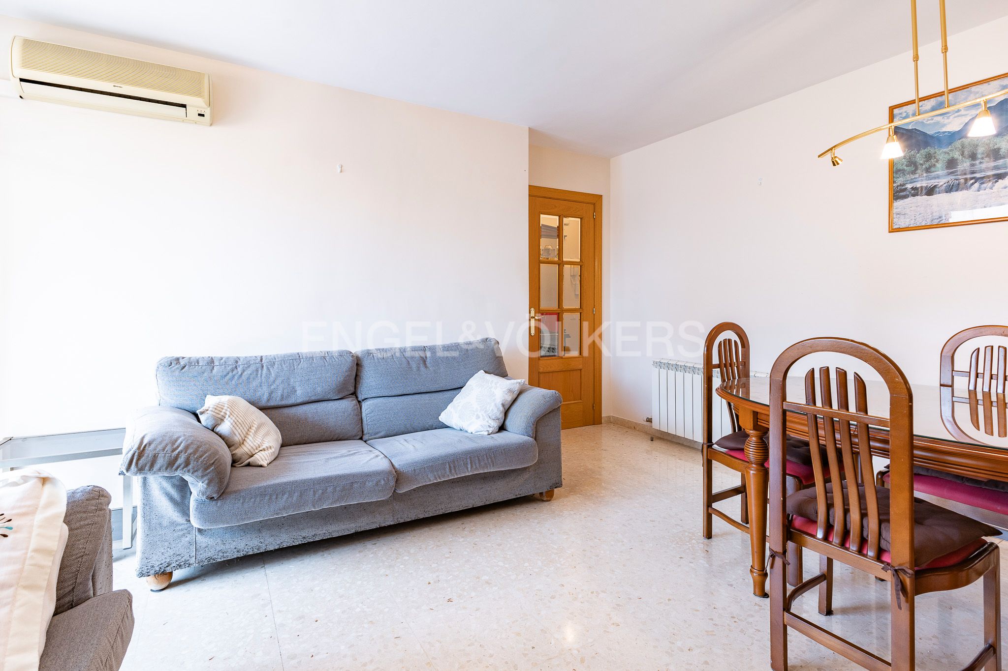 Living room of Apartment for sale in Terrassa  with Air Conditioner, Heating and Storage room