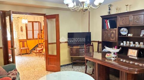 Foto 3 de Casa adosada en venta en C. Ramón y Cajal, Villacarrillo, Jaén