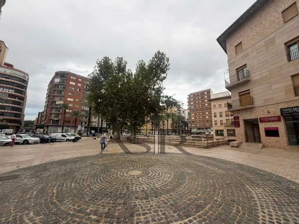 Local de alquiler en Carrer Santos, La Vila