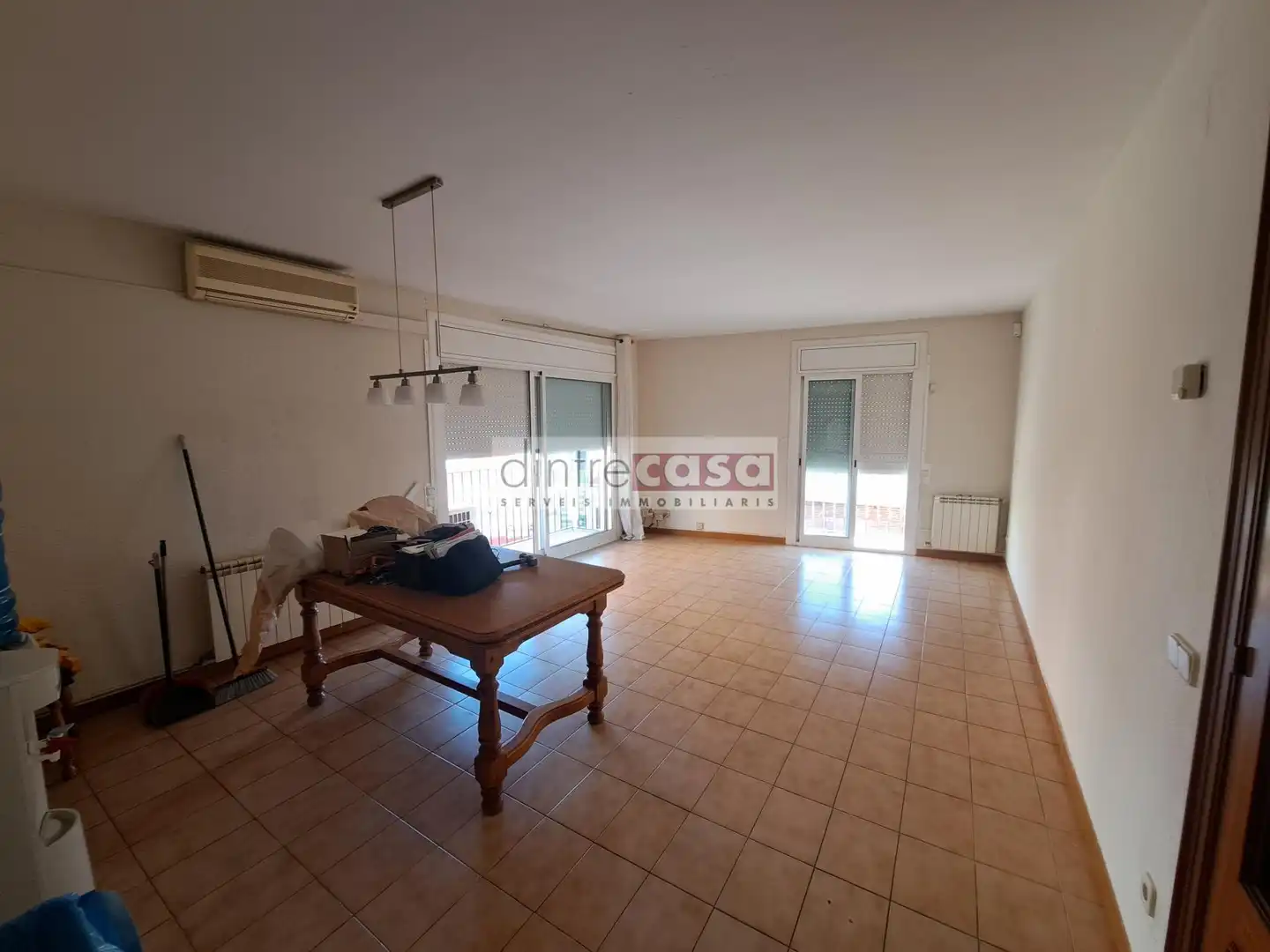 Wohnzimmer von Wohnung zum Verkauf in Tordera mit Klimaanlage, Heizung und Ofen