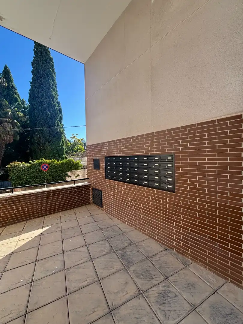 Vista exterior de Apartamento de alquiler en Cájar con Aire acondicionado, Calefacción y Amueblado