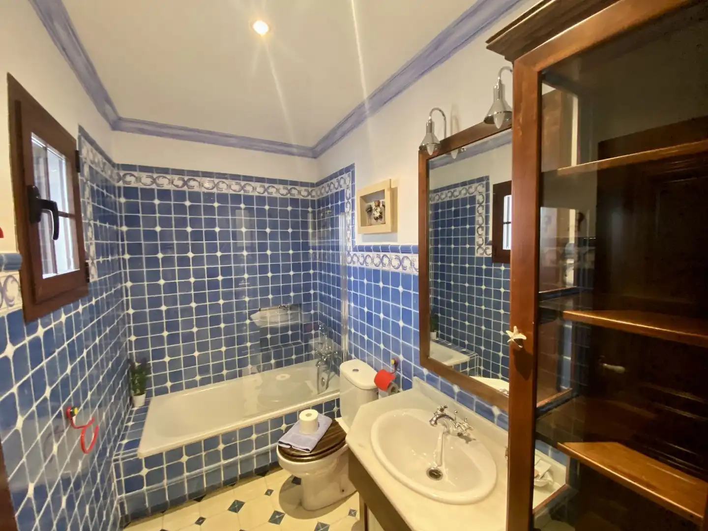 Bany de Casa o xalet en venda en Fuengirola amb Aire condicionat, Terrassa i Traster