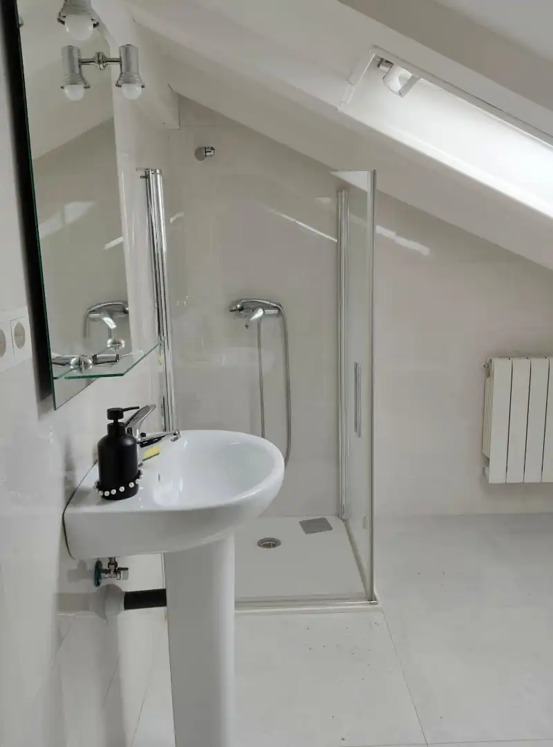 Baño de Piso en venta en Santander con Calefacción