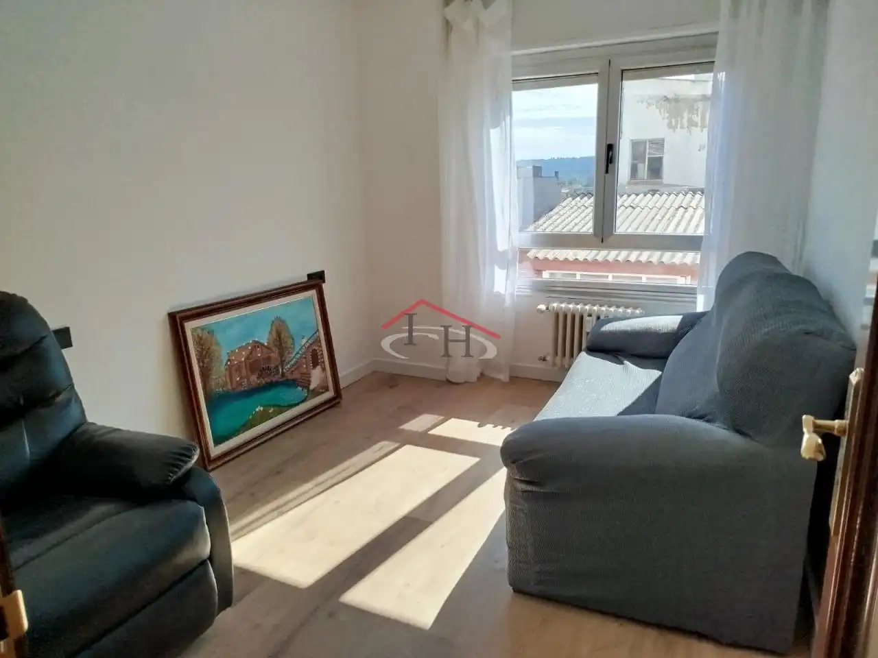Sala de estar de Piso de alquiler en León Capital  con Calefacción, Parquet y Terraza