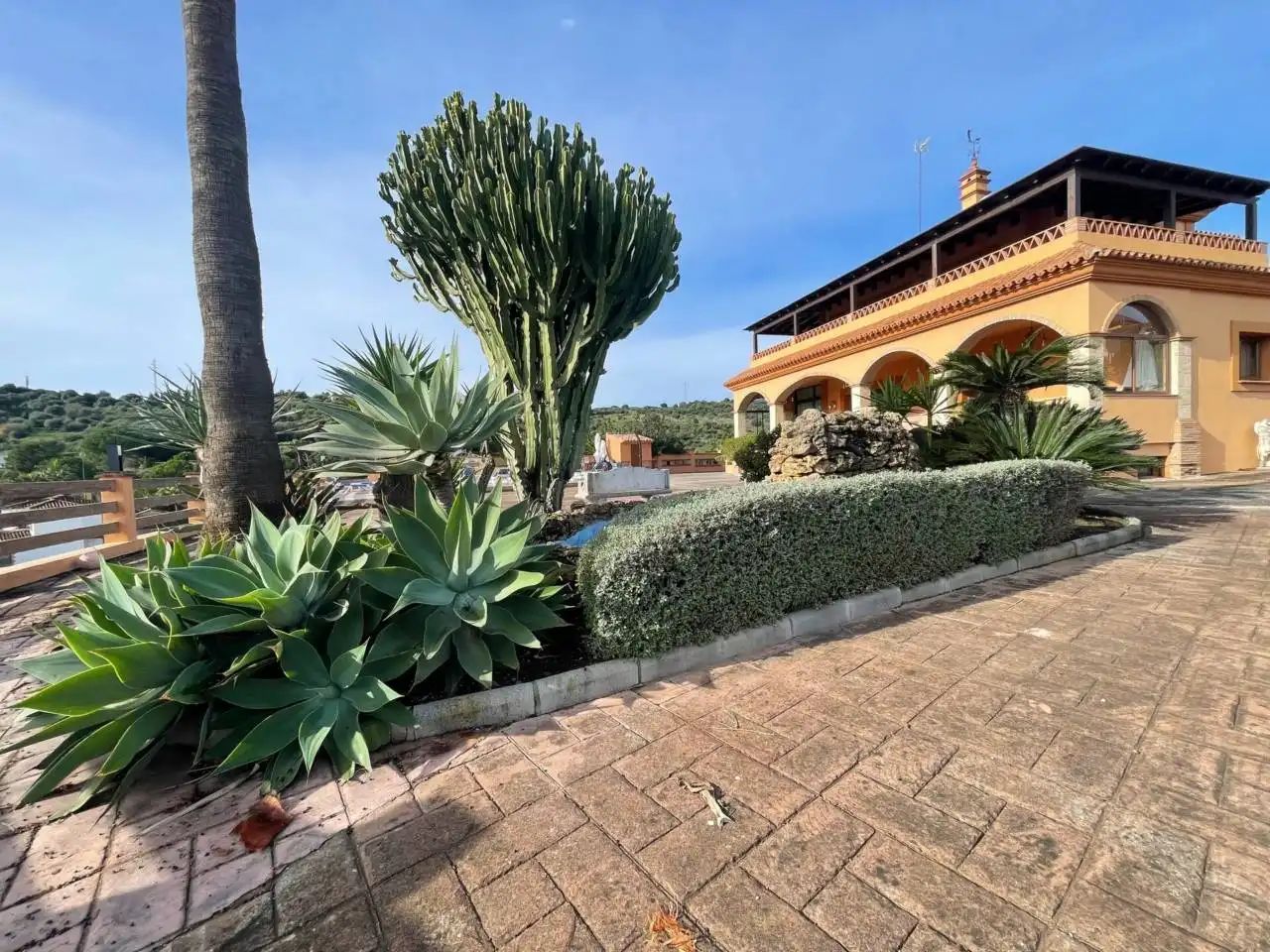 Jardí de Finca rústica en venda en Estepona amb Aire condicionat, Calefacció i Jardí privat