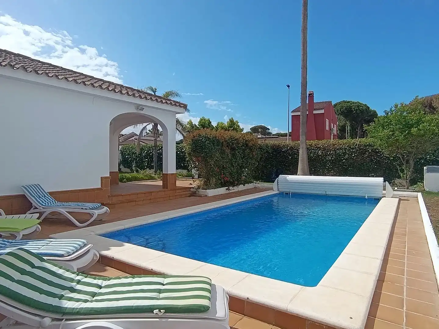 Swimming pool of Houses for sale in Chiclana de la Frontera  with Air Conditioner, Private garden and Storage room