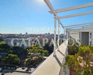 Attic to rent in Guindalera