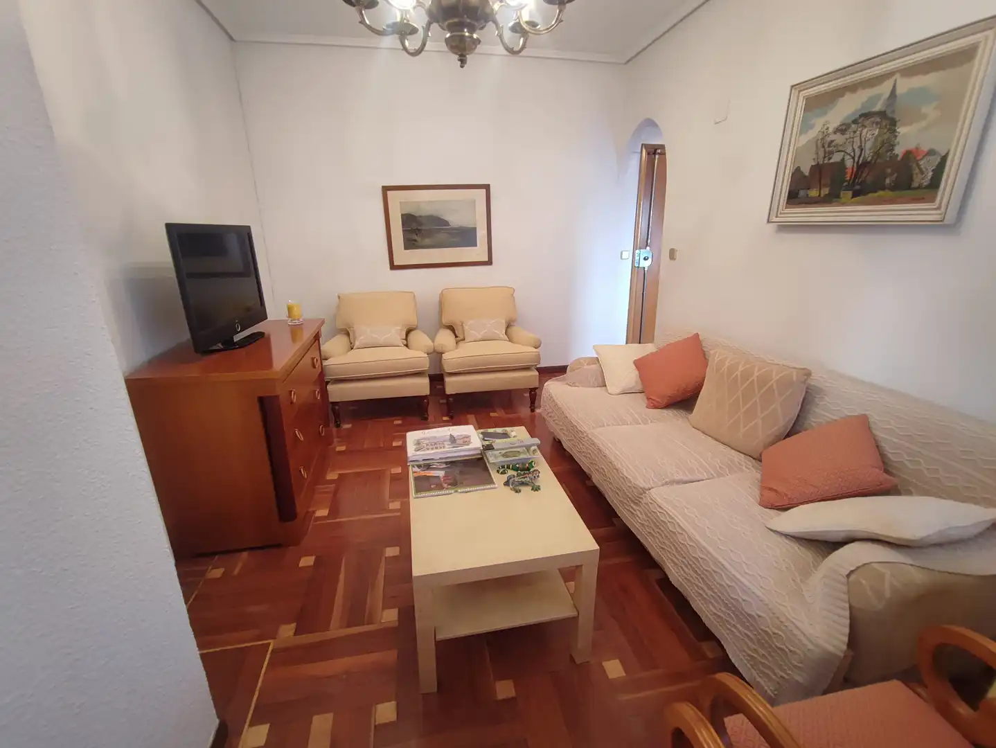 Sala d'estar de Pis en venda en Tetuán