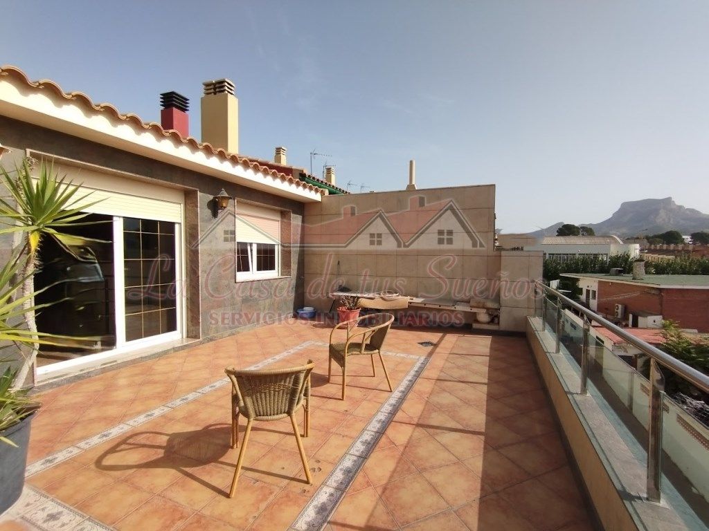 Terrace of Single-family semi-detached for sale in Elda