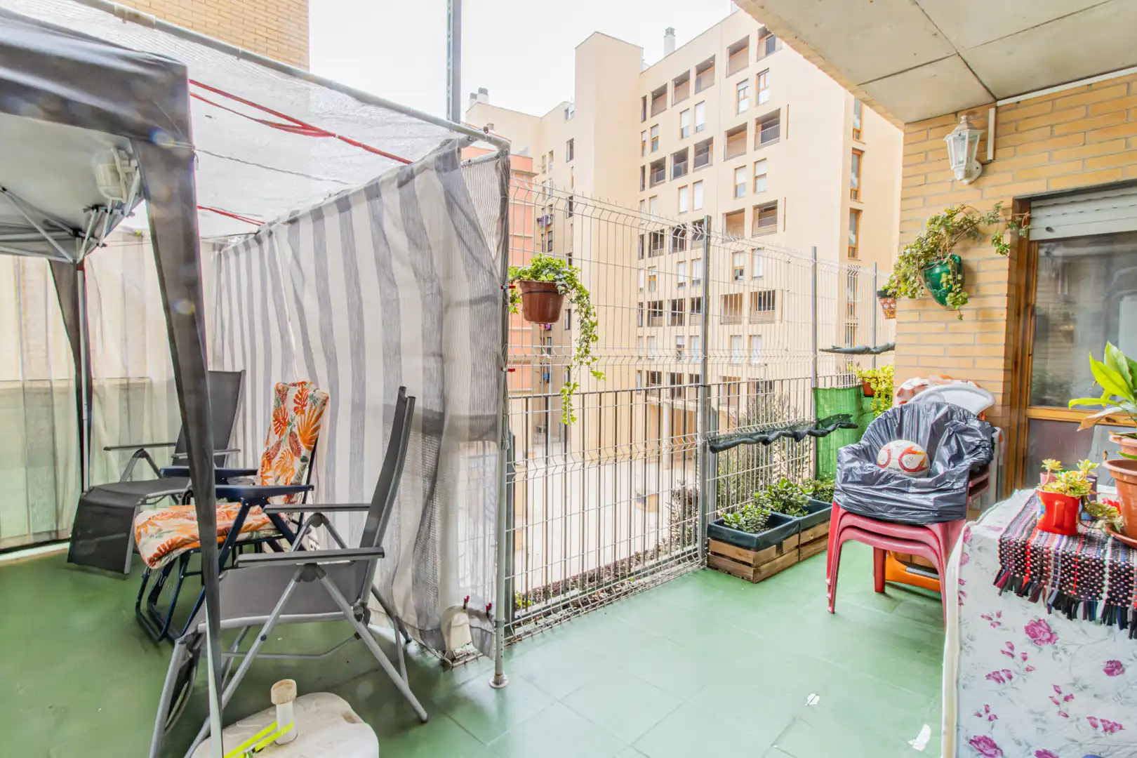 Flat for sale in Calle de Alfonso Zapater Cerdán, La Jota