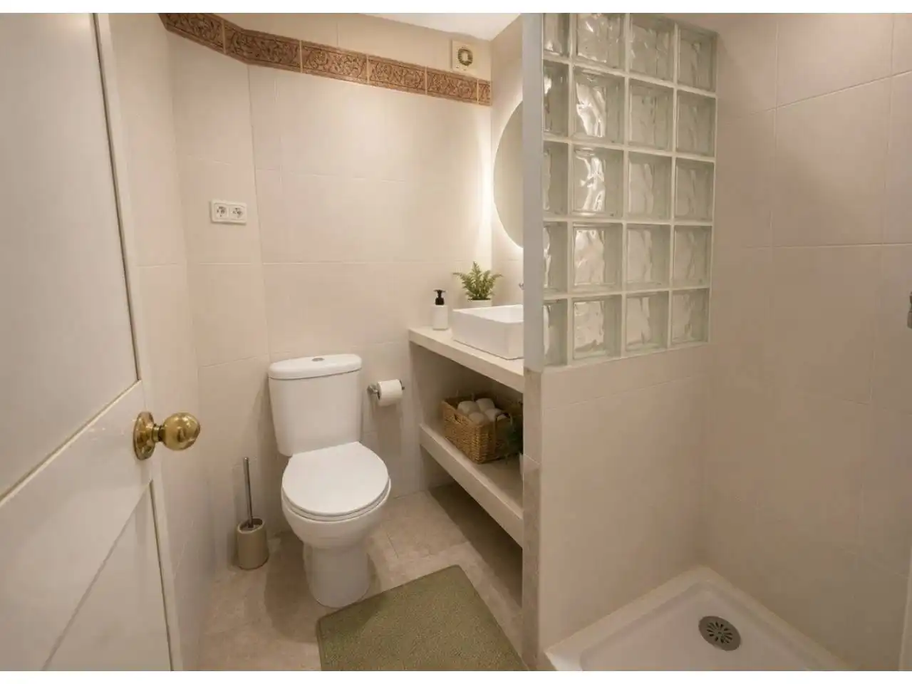 Bathroom of Study for sale in Rincón de la Victoria  with Community pool