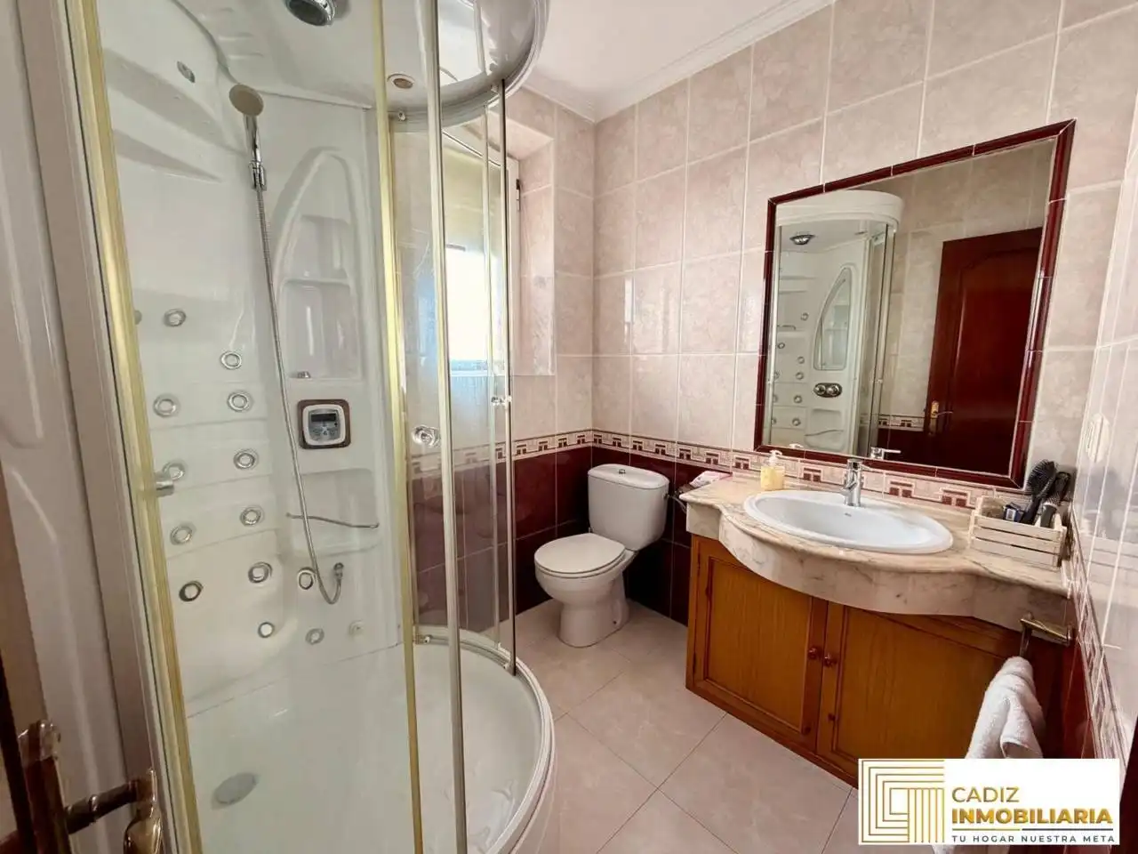 Badezimmer von Wohnung zum Verkauf in Cádiz mit Klimaanlage
