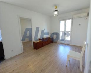 Bedroom of Flat to rent in  Madrid Capital  with Air Conditioner, Heating and Terrace