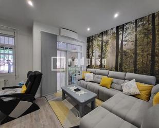 Sala d'estar de Casa o xalet en venda en Valdemoro amb Aire condicionat, Calefacció i Terrassa