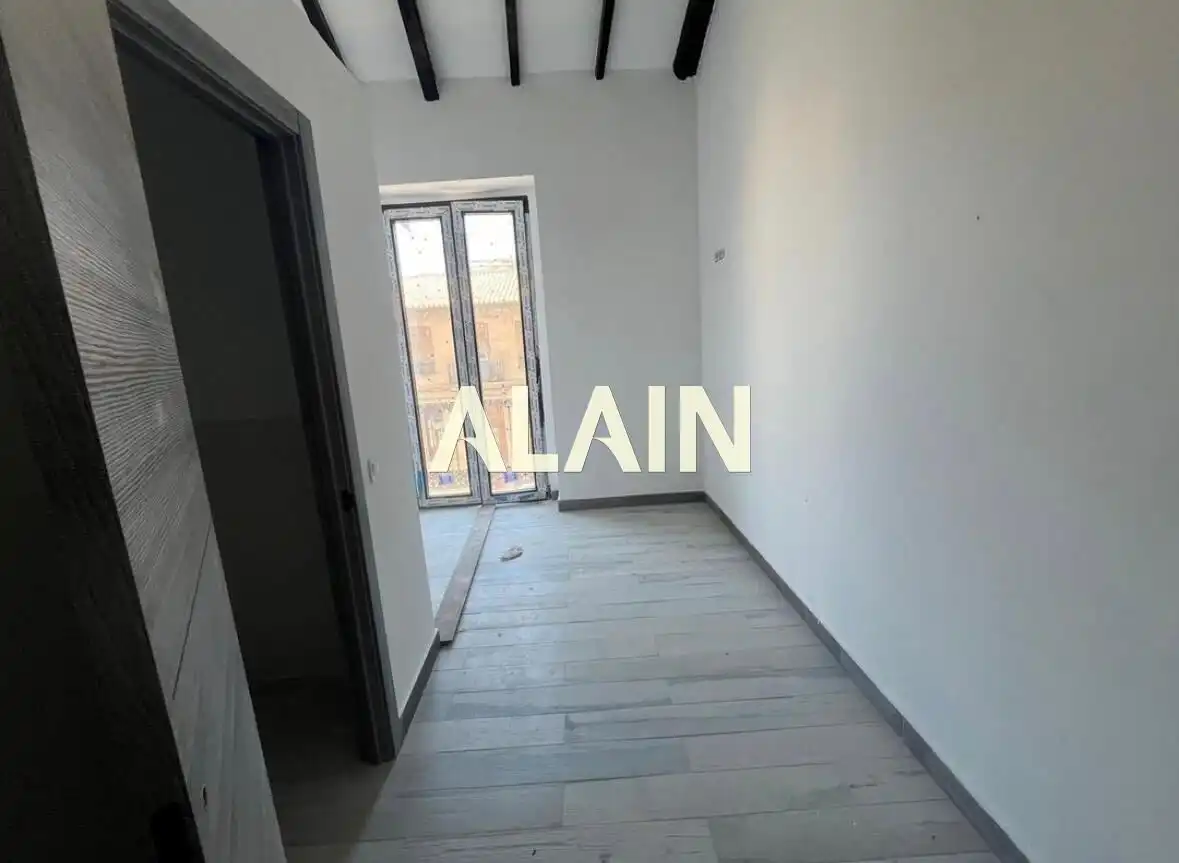 Dormitori de Edifici en venda en Valencia