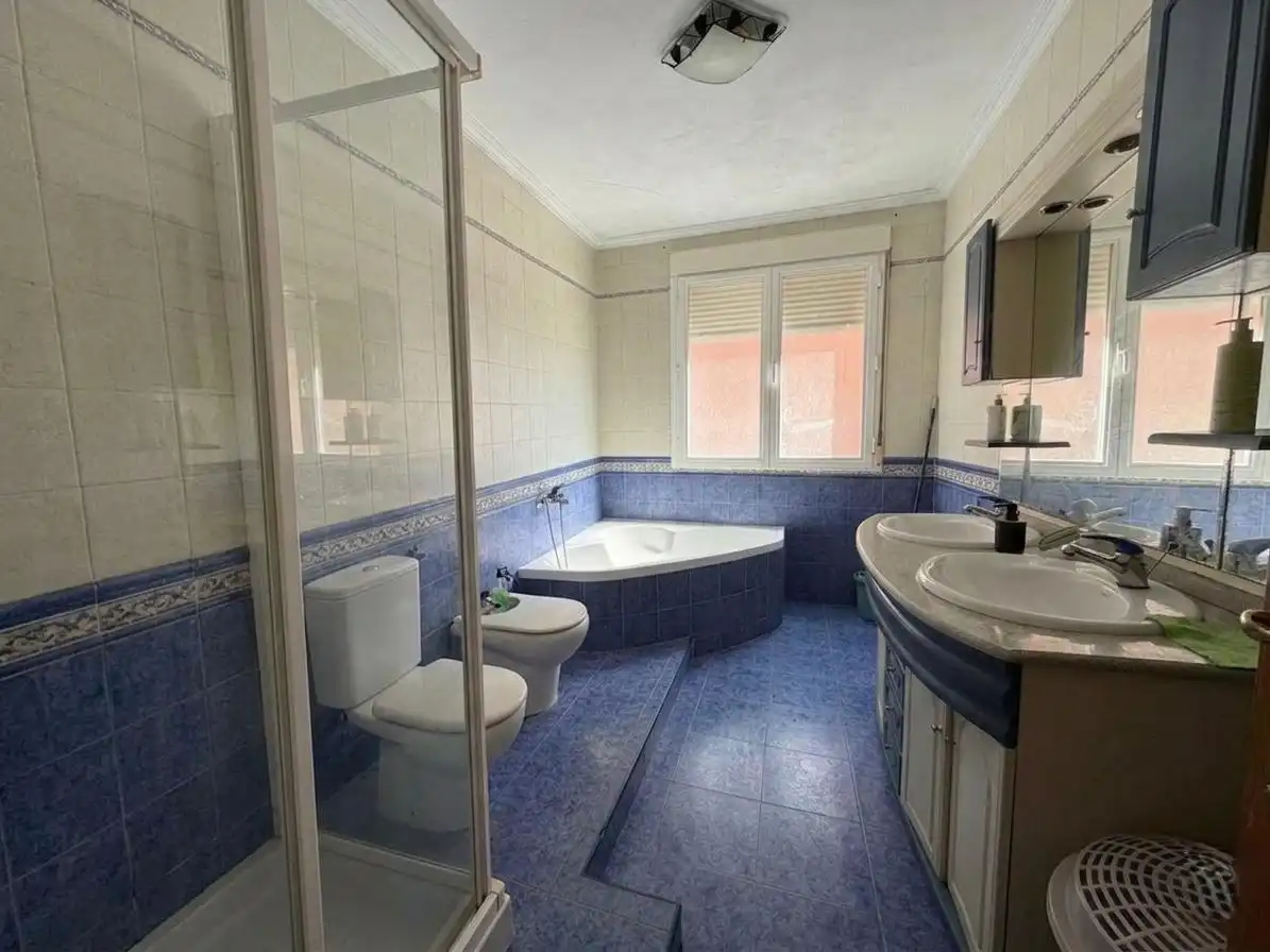 Baño de Piso en venta en Cobeja con Aire acondicionado, Calefacción y Terraza