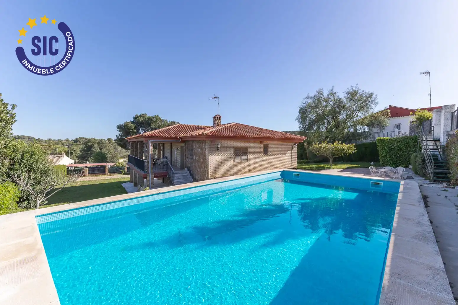 Piscina de Casa o chalet en venta en Chiva con Jardín privado
