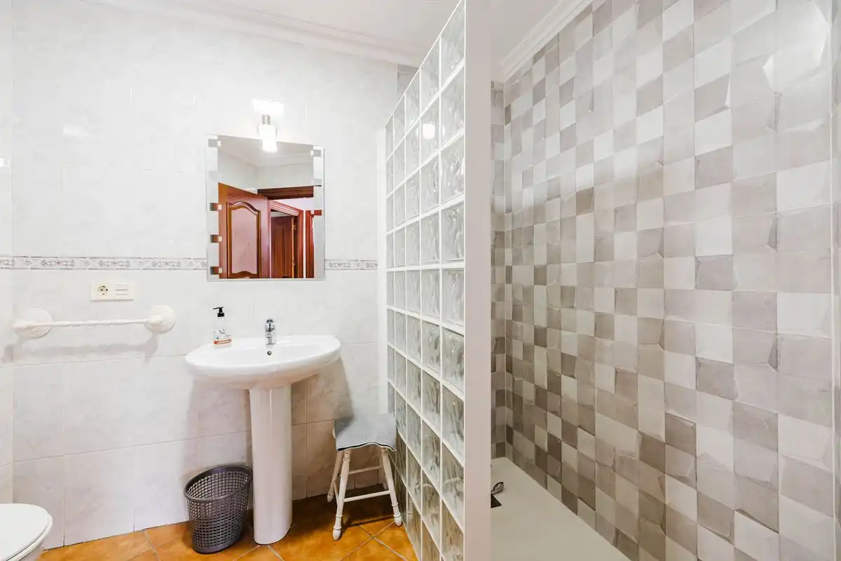 Flat with terrace for sale in Calle Tamarindos, imagen 23