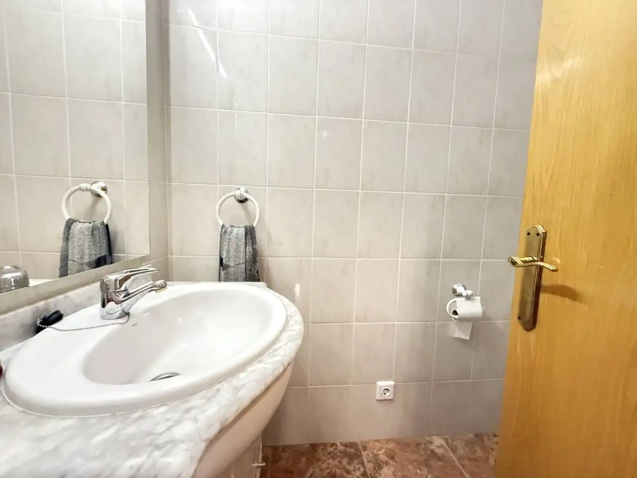 Bathroom of Houses for sale in Terrassa  with Air Conditioner, Heating and Private garden