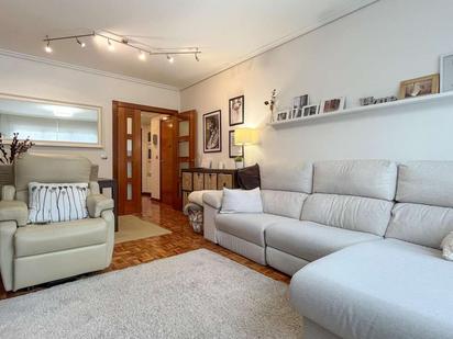 Living room of Flat for sale in Vitoria - Gasteiz  with Heating, Terrace and Storage room