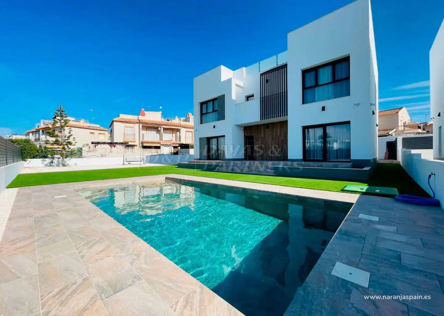 Xalet amb terrassa en venda a Nueva Torrevieja - Aguas Nuevas