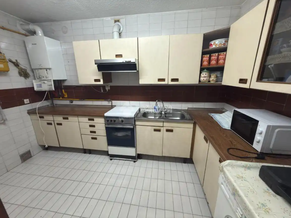 Cocina de Casa adosada en venta en Madrid con Calefacción y Jardín privado