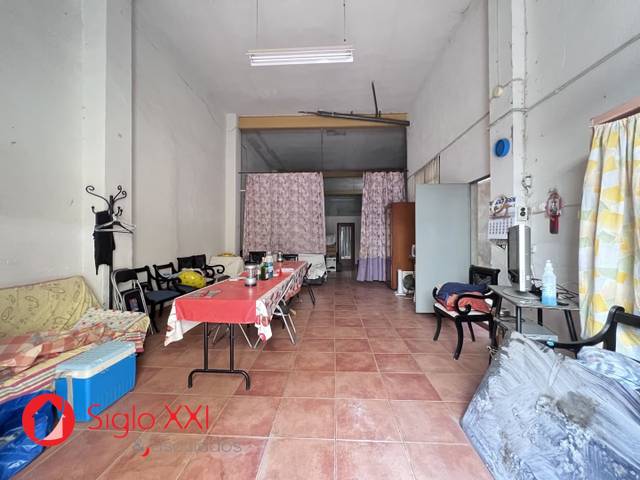 Local comercial en Venta en Ensanche - Parque del Oeste